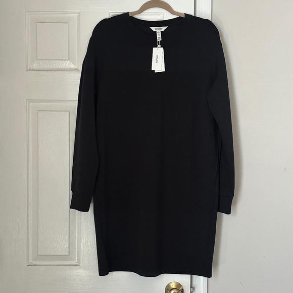 Brand New SPANX AirEssentials Very Black Crewneck Dress Size Medium Athleisure - Picture 2 of 10